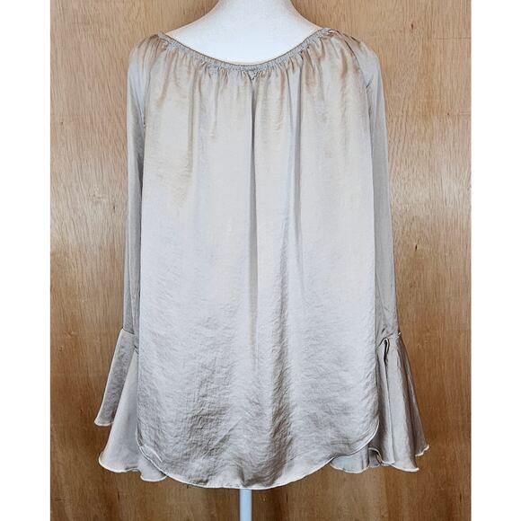 Cici Shiny Metallic Taupe Long Sleeve Blouse Size‎ Medium - Picture 2 of 6